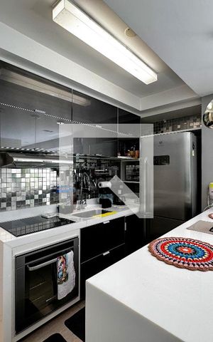 Apartamento à venda com 58m², 1 quarto e 1 vagaSala//Cozinha