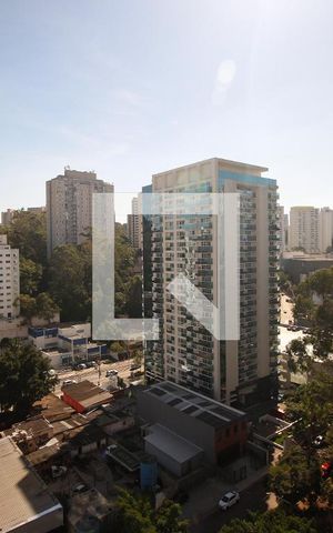 Apartamento para alugar com 41m², 1 quarto e 1 vagaVista - Suíte