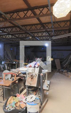 Casa à venda com 487m², 3 quartos e 2 vagasOficina