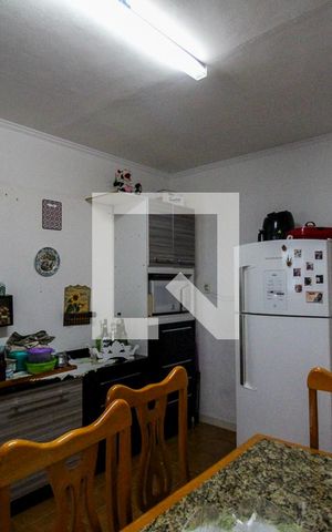 Casa à venda com 230m², 4 quartos e 2 vagasCozinha 