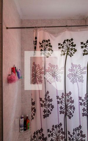 Casa à venda com 230m², 4 quartos e 2 vagasBanheiro