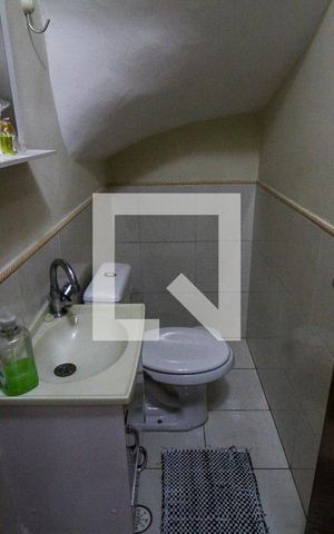 Casa à venda com 64m², 2 quartos e 2 vagas Casa à venda com 64m², 2 quartos e 2 vagasLavabo