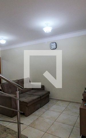 Casa à venda com 64m², 2 quartos e 2 vagas Casa à venda com 64m², 2 quartos e 2 vagasSala
