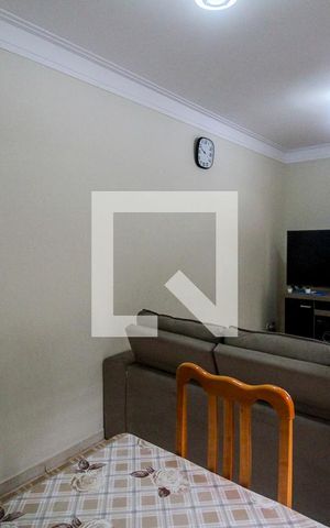 Casa à venda com 64m², 2 quartos e 2 vagas Casa à venda com 64m², 2 quartos e 2 vagasSala