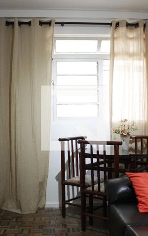 Apartamento à venda com 70m², 2 quartos e sem vagaSala