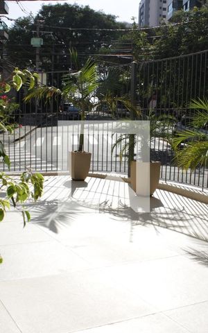 Apartamento à venda com 70m², 2 quartos e sem vagaÁrea comum