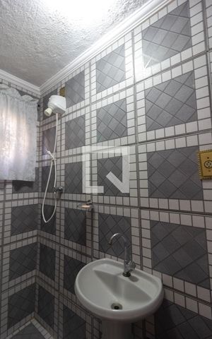 Casa à venda com 150m², 4 quartos e sem vaga Casa à venda com 150m², 4 quartos e sem vagaBanheiro da Edícula
