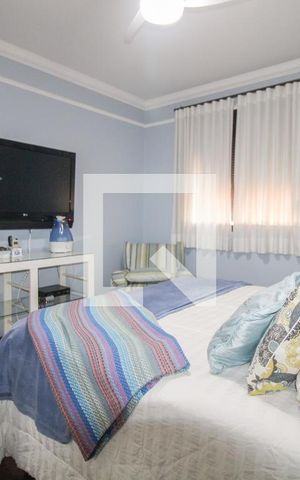 Apartamento à venda com 213m², 3 quartos e 2 vagas Apartamento à venda com 213m², 3 quartos e 2 vagasSuíte 2