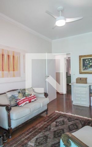 Apartamento à venda com 213m², 3 quartos e 2 vagas Apartamento à venda com 213m², 3 quartos e 2 vagasSala 2
