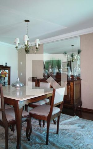Apartamento à venda com 213m², 3 quartos e 2 vagas Apartamento à venda com 213m², 3 quartos e 2 vagasSala de Jantar