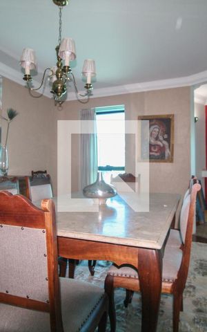Apartamento à venda com 213m², 3 quartos e 2 vagas Apartamento à venda com 213m², 3 quartos e 2 vagasSala de Jantar