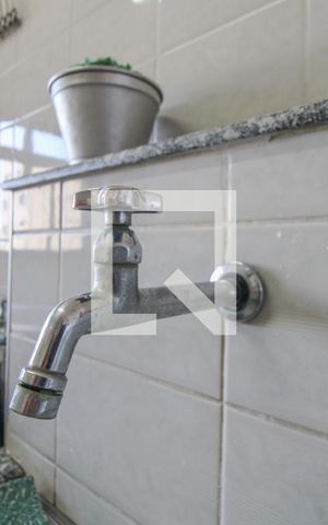 Apartamento à venda com 213m², 3 quartos e 2 vagas Apartamento à venda com 213m², 3 quartos e 2 vagasÁrea de Serviço