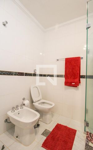 Apartamento à venda com 213m², 3 quartos e 2 vagas Apartamento à venda com 213m², 3 quartos e 2 vagasBanheiro