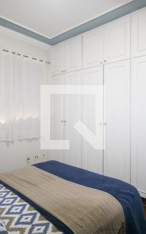 Apartamento à venda com 213m², 3 quartos e 2 vagas Apartamento à venda com 213m², 3 quartos e 2 vagasQuarto