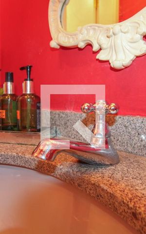 Apartamento à venda com 213m², 3 quartos e 2 vagas Apartamento à venda com 213m², 3 quartos e 2 vagasLavabo