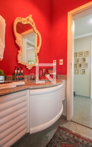 Apartamento à venda com 213m², 3 quartos e 2 vagas Apartamento à venda com 213m², 3 quartos e 2 vagasLavabo
