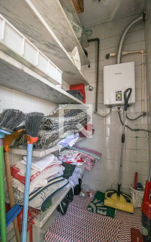 Apartamento à venda com 213m², 3 quartos e 2 vagas Apartamento à venda com 213m², 3 quartos e 2 vagasÁrea de Serviço