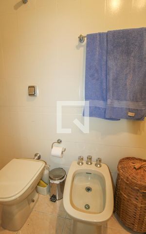 Apartamento à venda com 213m², 3 quartos e 2 vagas Apartamento à venda com 213m², 3 quartos e 2 vagasSuíte 2