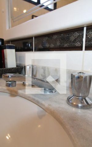 Apartamento à venda com 213m², 3 quartos e 2 vagas Apartamento à venda com 213m², 3 quartos e 2 vagasBanheiro