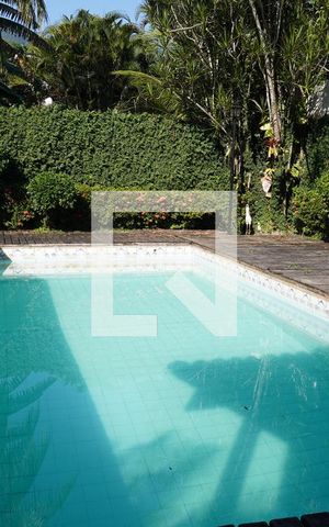 Casa à venda com 399m², 3 quartos e 2 vagasPiscina