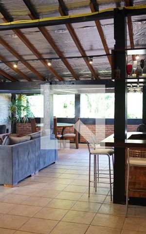 Casa à venda com 399m², 3 quartos e 2 vagasSala