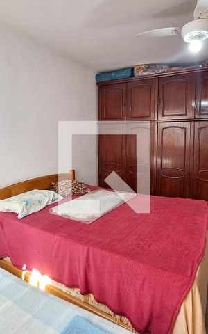Casa de condomínio à venda com 215m², 4 quartos e 3 vagas Casa de condomínio à venda com 215m², 4 quartos e 3 vagasQuarto 2