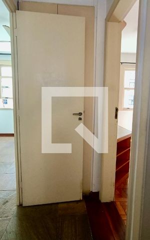 Apartamento à venda com 98m², 2 quartos e sem vaga Apartamento à venda com 98m², 2 quartos e sem vagaCorredor
