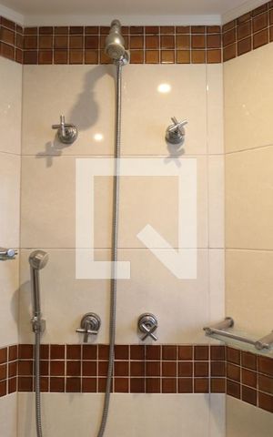 Apartamento à venda com 123m², 3 quartos e 2 vagasDetalhe do Banheiro 2