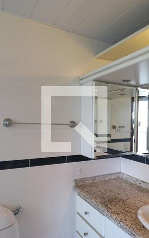 Apartamento à venda com 123m², 3 quartos e 2 vagasBanheiro da Suíte