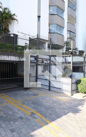 Apartamento à venda com 123m², 3 quartos e 2 vagasFachada e portaria