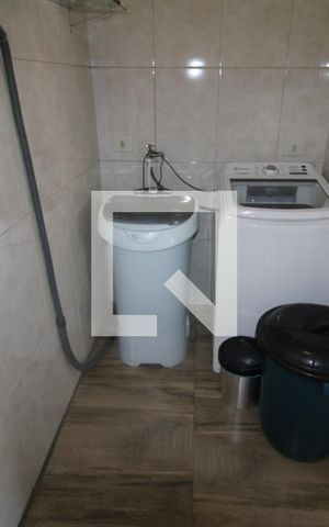 Casa à venda com 440m², 8 quartos e 4 vagasCasa 1 - Área de Serviço