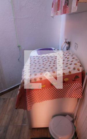 Casa à venda com 440m², 8 quartos e 4 vagasCasa 2 - Área de Serviço