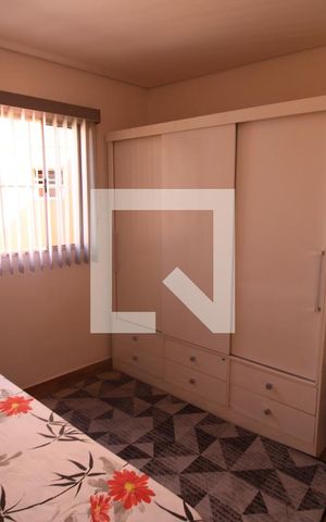 Casa à venda com 440m², 8 quartos e 4 vagasCasa 2 - Quarto