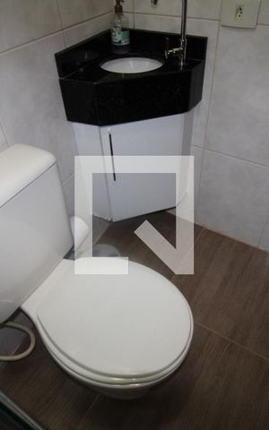 Casa à venda com 440m², 8 quartos e 4 vagasCasa 1 - Área Comum - Banheiro