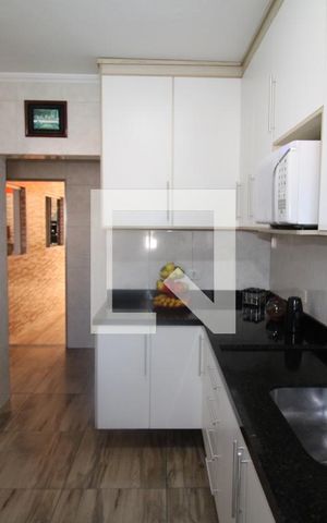 Casa à venda com 440m², 8 quartos e 4 vagasCasa 1 - Cozinha