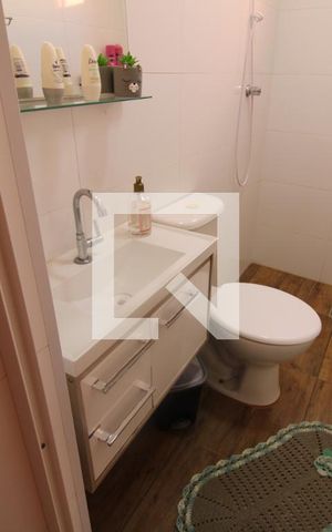 Casa à venda com 440m², 8 quartos e 4 vagasCasa 2 - Banheiro