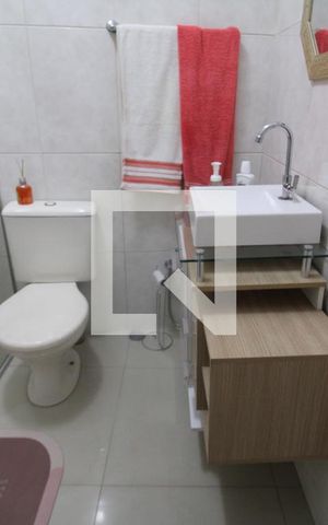 Casa à venda com 440m², 8 quartos e 4 vagasCasa 1 - Quarto 2 - Banheiro