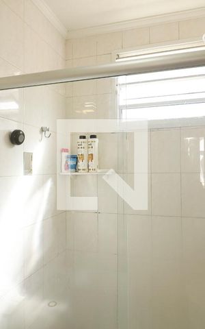 Casa de condomínio à venda com 114m², 3 quartos e 2 vagasBanheiro da Suíte