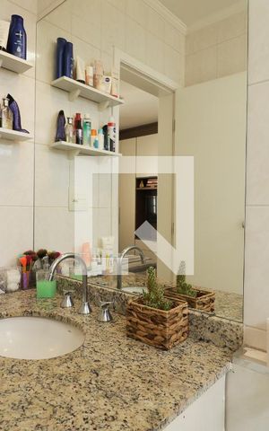 Casa de condomínio à venda com 114m², 3 quartos e 2 vagasBanheiro da Suíte