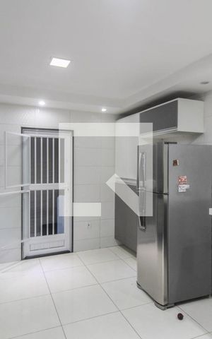 Casa para alugar com 200m², 2 quartos e 2 vagas Casa para alugar com 200m², 2 quartos e 2 vagasCozinha