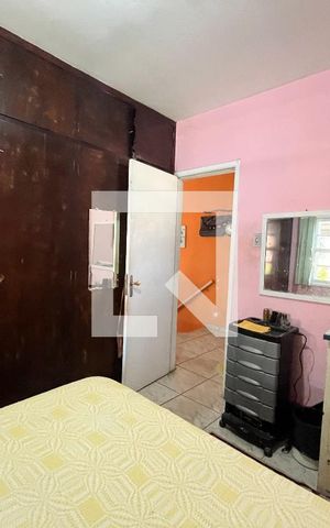 Casa à venda com 300m², 5 quartos e 2 vagas Casa à venda com 300m², 5 quartos e 2 vagasQuarto 1