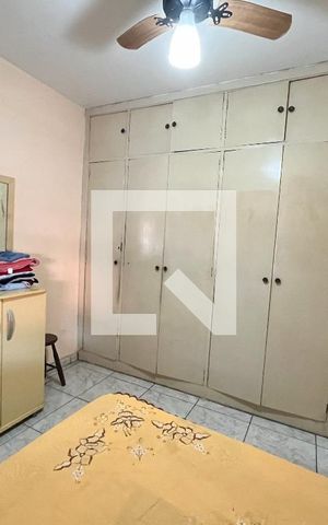 Casa à venda com 300m², 5 quartos e 2 vagas Casa à venda com 300m², 5 quartos e 2 vagasQuarto 2