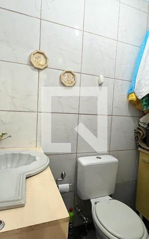 Casa à venda com 300m², 5 quartos e 2 vagas Casa à venda com 300m², 5 quartos e 2 vagasLavabo
