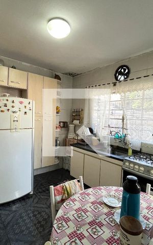 Casa à venda com 300m², 5 quartos e 2 vagas Casa à venda com 300m², 5 quartos e 2 vagasCozinha 1