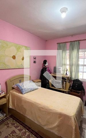 Casa à venda com 300m², 5 quartos e 2 vagas Casa à venda com 300m², 5 quartos e 2 vagasQuarto 1