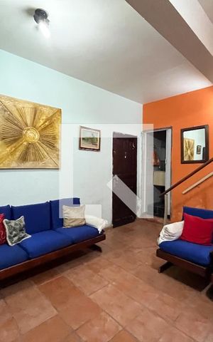 Casa à venda com 300m², 5 quartos e 2 vagas Casa à venda com 300m², 5 quartos e 2 vagasSala 2