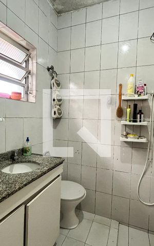 Casa à venda com 300m², 5 quartos e 2 vagas Casa à venda com 300m², 5 quartos e 2 vagasBanheiro 1