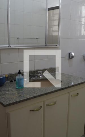 Casa à venda com 312m², 3 quartos e 2 vagasBanheiro da Suíte 1