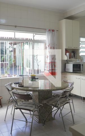 Casa à venda com 312m², 3 quartos e 2 vagasCozinha
