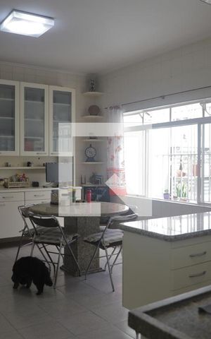 Casa à venda com 312m², 3 quartos e 2 vagasCozinha